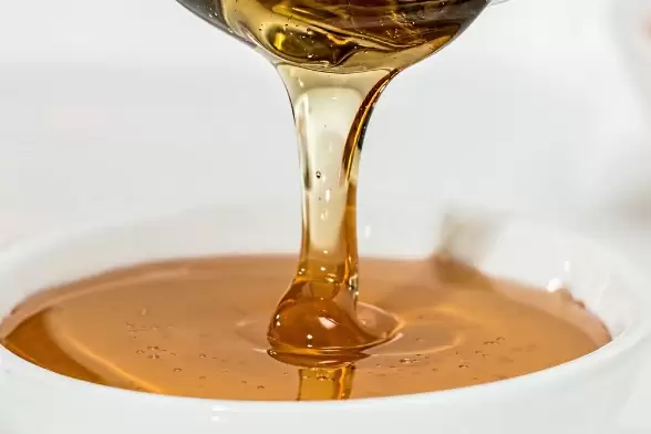 هل يمكن تناول العسل الابيض في النظام الغذائي