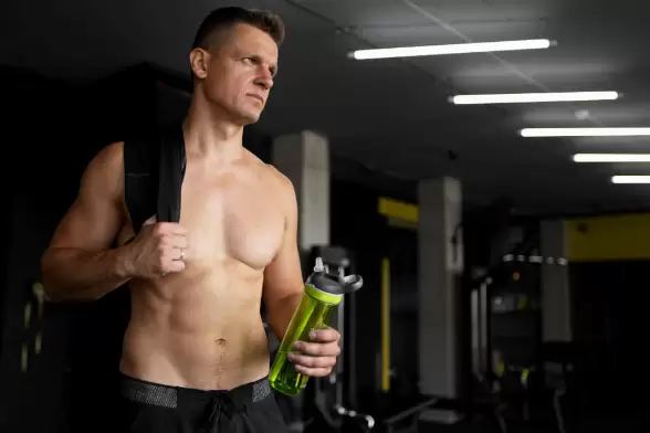 مكمل BCAA | الفوائد والأضرار وطريقة الاستخدام