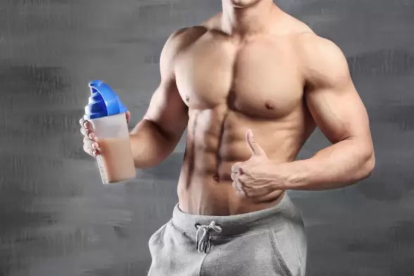 ما لا يعرفه الجميع عن خلط الكرياتين مع الواي بروتين