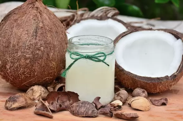 فوائد زيت جوز الهند لكمال الأجسام