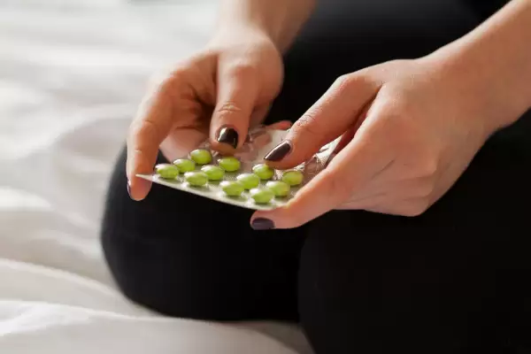 الكروم واحد من المعادن الموجودة في الطعام بشكل طبيعي، ولكن هناك بعض الأدلة عن علاقة استخدام مكملات الكروم كطريقة سهلة لحرق المزيد من الدهون، فما هي حقيقة مكملات الكروم وهل هي آمنة على الصحة؟.
 